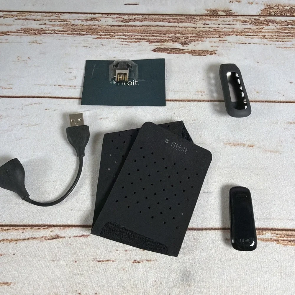 BAD BATTERY Fitbit One Wireless Activity Tracker FB103